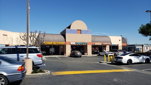 Warner Grand Plaza: 2212-2246 South Grand Avenue, Santa Ana, CA 92705
